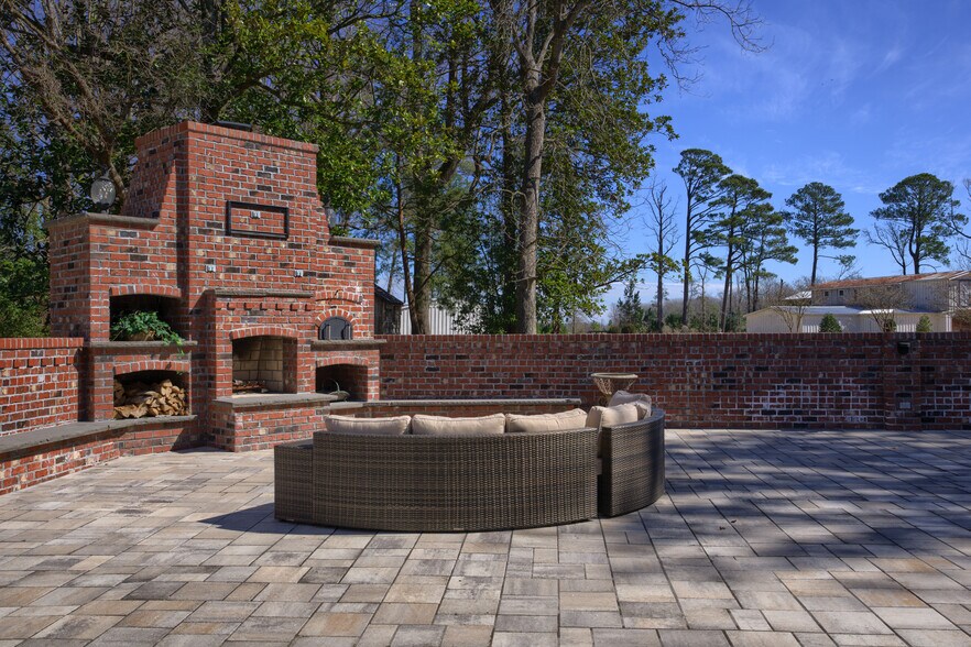 More Photos Of 6266 Richlands Hwy, Richlands Specialty For Sale