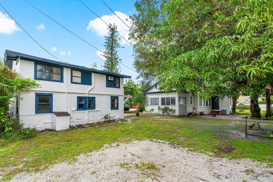 More Photos Of 402 N Federal Hwy, Lake Worth Apartments For Sale