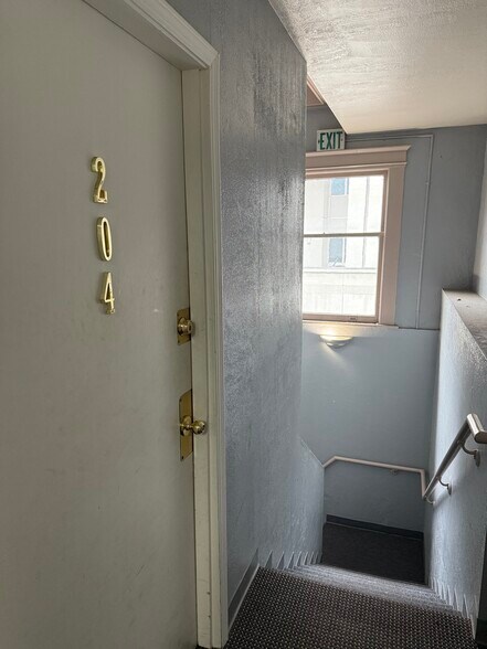 More Photos Of 93 Devine St, San Jose Office For Lease