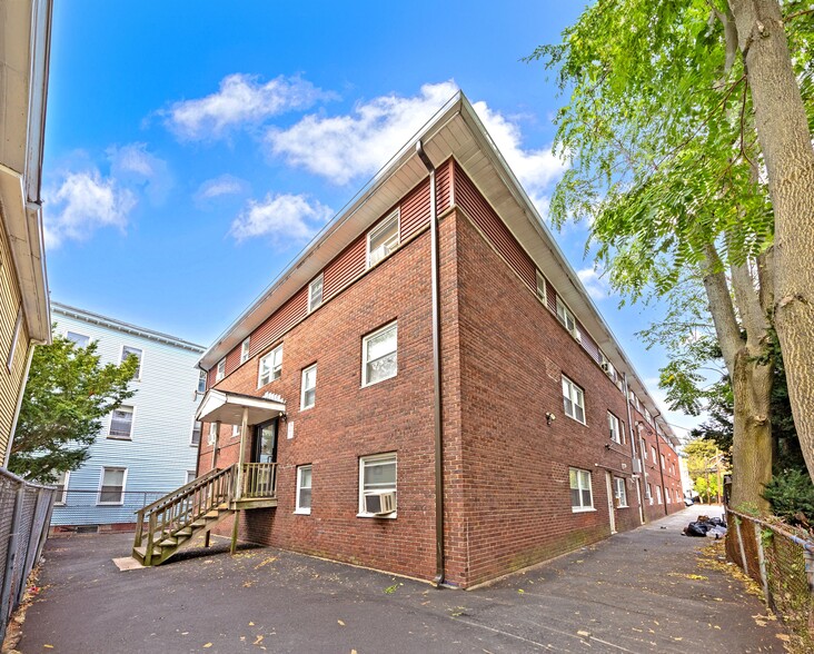 More Photos Of 108 Franklin St, Lynn Apartments For Sale