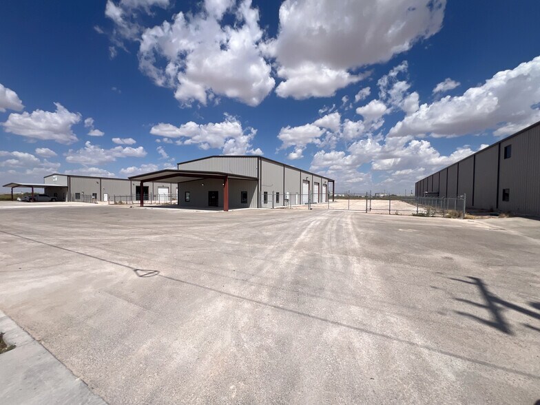 More Photos Of 6407 S County Road 1273, Midland Warehouse For Lease