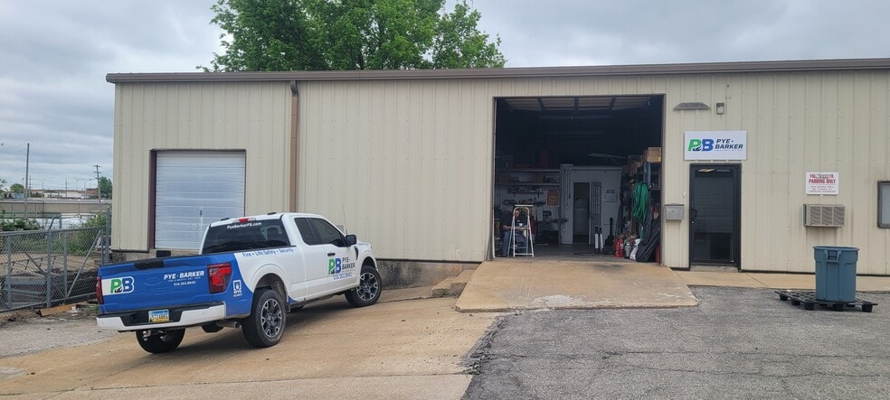 More Photos Of 310 N Winchester St, Olathe Warehouse For Sale