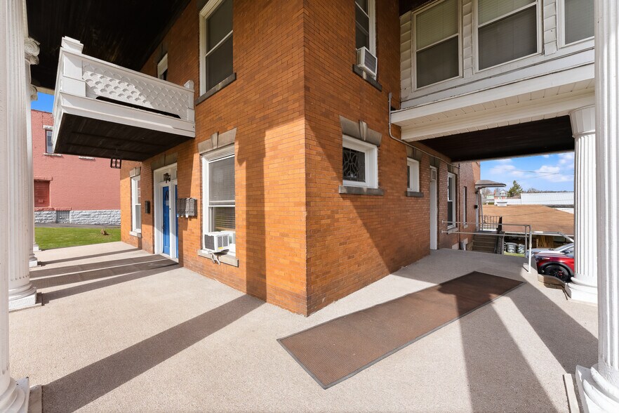 More Photos Of 1042 Morgantown Ave, Fairmont Specialty For Sale