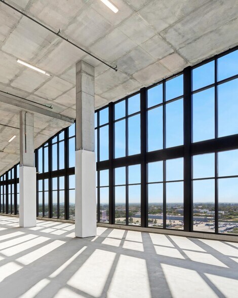More Photos Of 800 N Federal Hwy, Hallandale Beach Office For Sale