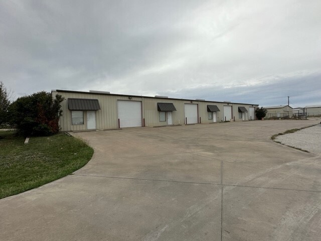Primary Photo Of 120 Cartwright Park Rd, Weatherford Warehouse For Lease