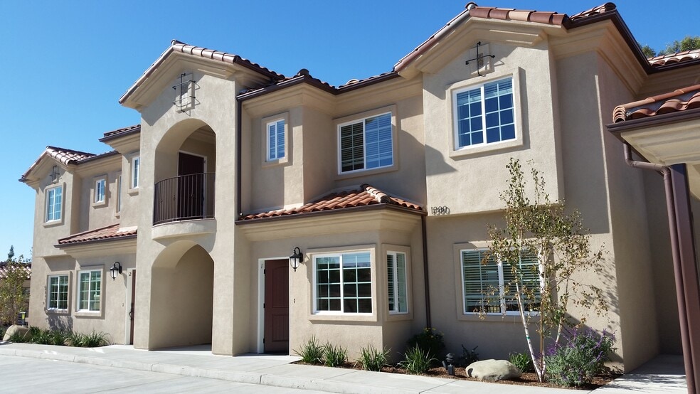 More Photos Of 1378-1380 Patricia Ave, Simi Valley Apartments For Sale