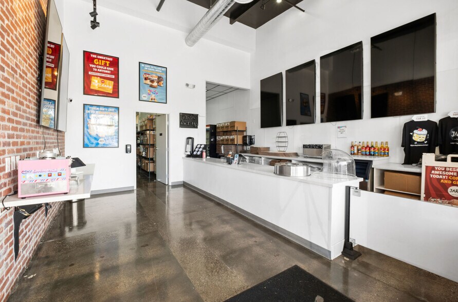 More Photos Of 27981 Greenfield Dr, Laguna Niguel General Retail For Lease