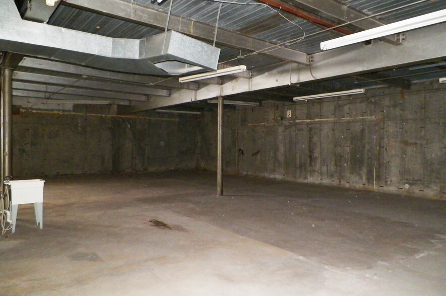 More Photos Of 555 Atwood Ave, Cranston Unknown For Sale