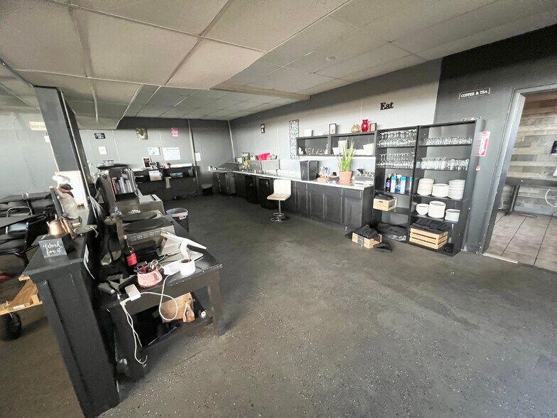 More Photos Of 1120 S 10th St, Frederick Restaurant For Sale