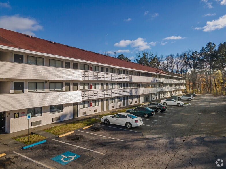 More Photos Of 4265 Shirley Dr, Atlanta Hotel For Sale