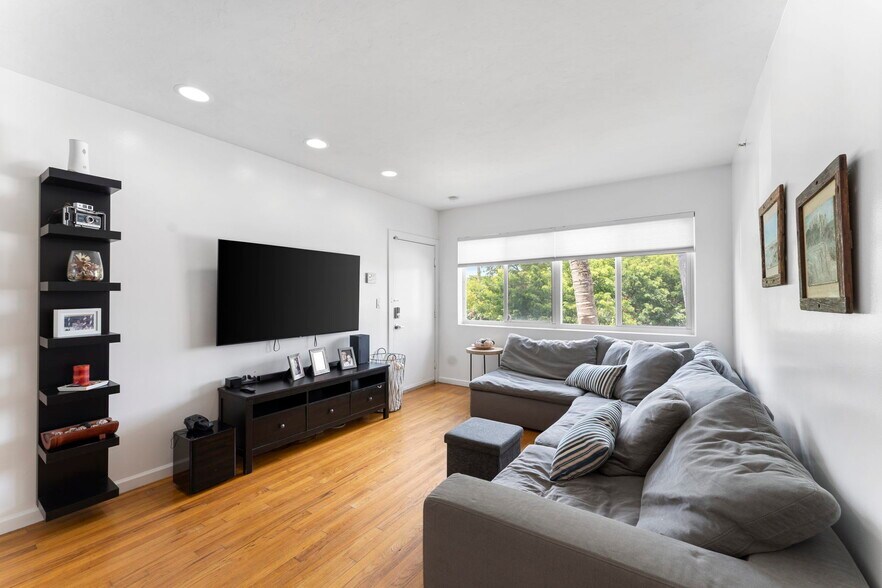More Photos Of 8216 Crespi Blvd, Miami Beach Multifamily For Sale
