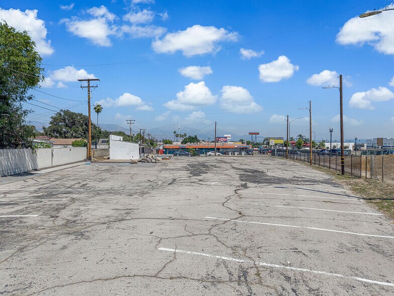 More Photos Of 1208 W Highland Ave, San Bernardino Auto Dealership For Lease