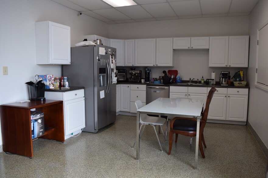 More Photos Of 519 W 7th St, Little Rock Office For Sale