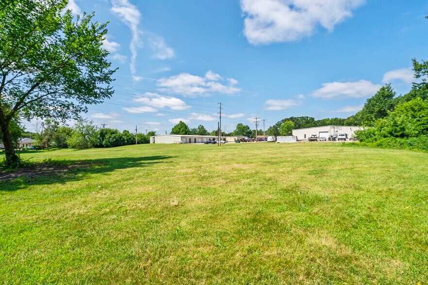 More Photos Of TBD W 4th St, Battlefield Land For Sale