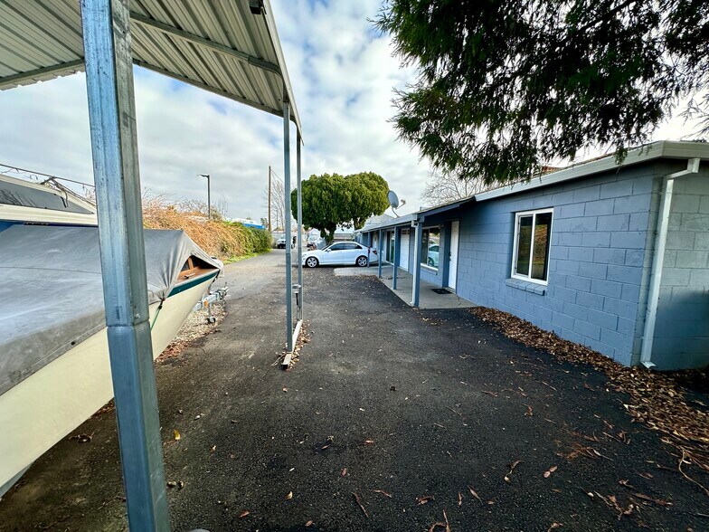 More Photos Of 600 Harbor Blvd, West Sacramento Warehouse For Sale