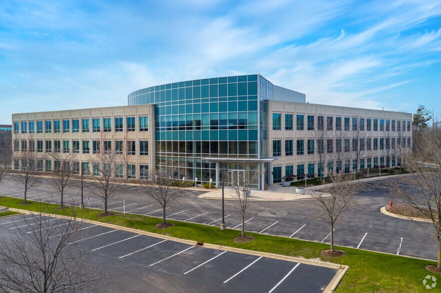 More Photos Of 1925 W Field Ct, Lake Forest Office For Lease