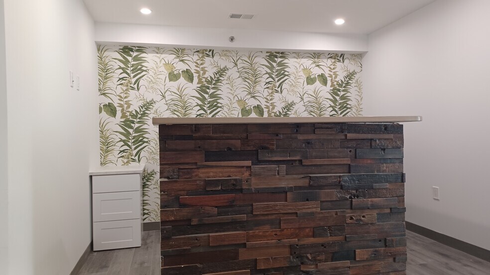 More Photos Of 731 Walker Rd, Great Falls Medical For Sale