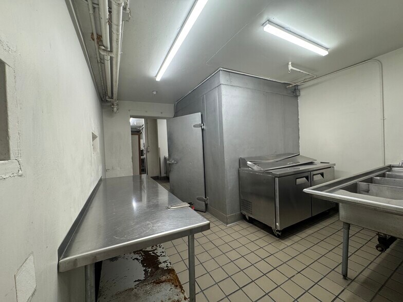 More Photos Of 13526 Central Ave, Chino Restaurant For Sale