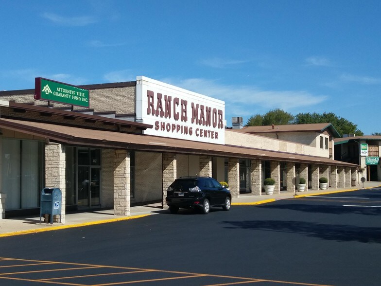 More Photos Of 4000-4046 W 111th St, Oak Lawn Unknown For Lease