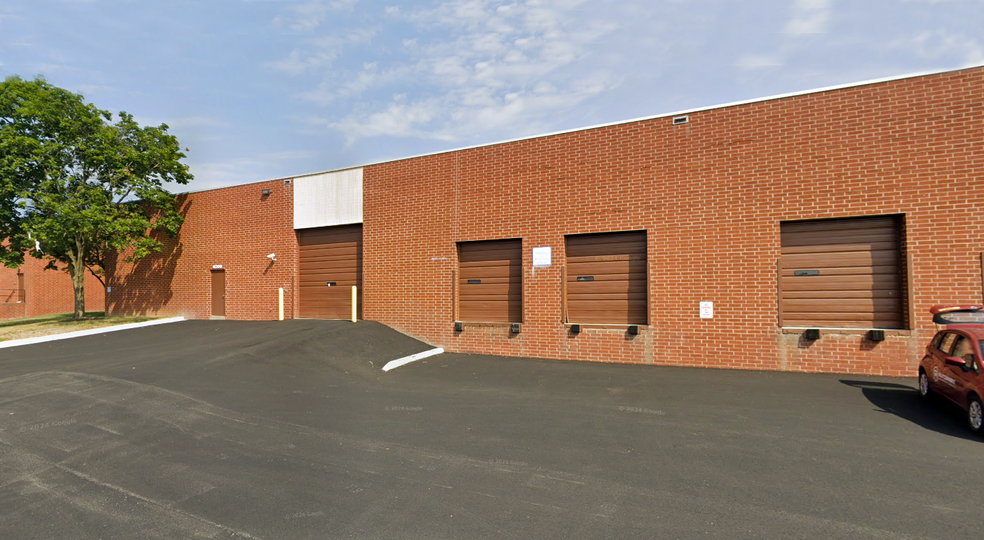 More Photos Of 6212-6260 Frankford Ave, Baltimore Showroom For Lease