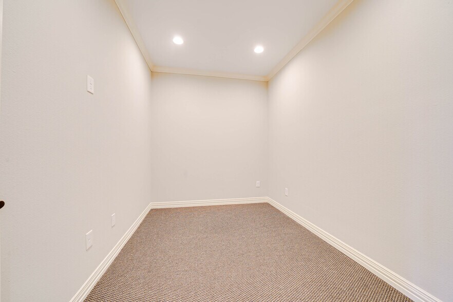 More Photos Of 8751 Collin McKinney Pky, McKinney Coworking Space