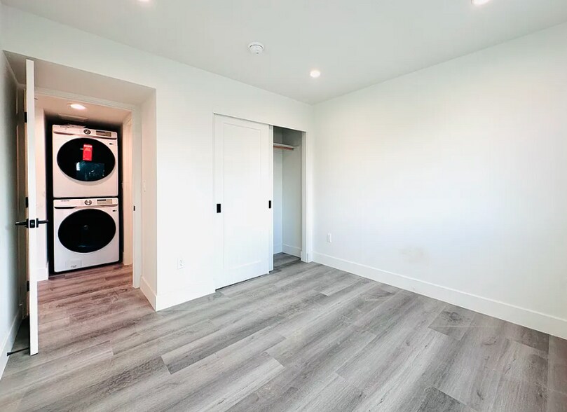 More Photos Of 4126 Clayton Ave, Los Angeles Multifamily For Sale