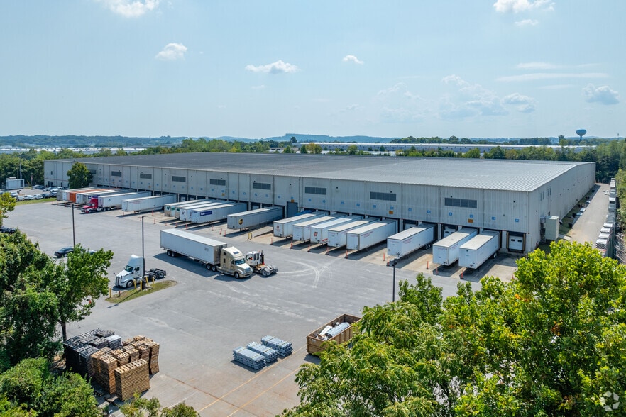 Primary Photo Of 50 Teledyne Pl, La Vergne Warehouse For Sale
