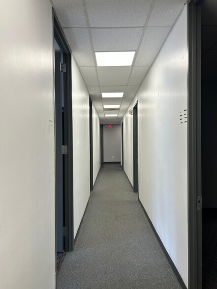 More Photos Of 6925 Lake Ellenor Dr, Orlando Unknown For Lease