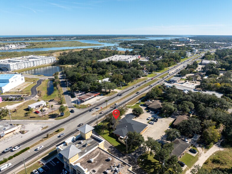 More Photos Of 1100 S Ponce De Leon Blvd, Saint Augustine Loft Creative Space For Lease