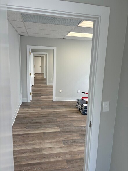 More Photos Of 17 Water St, Milford Office For Lease