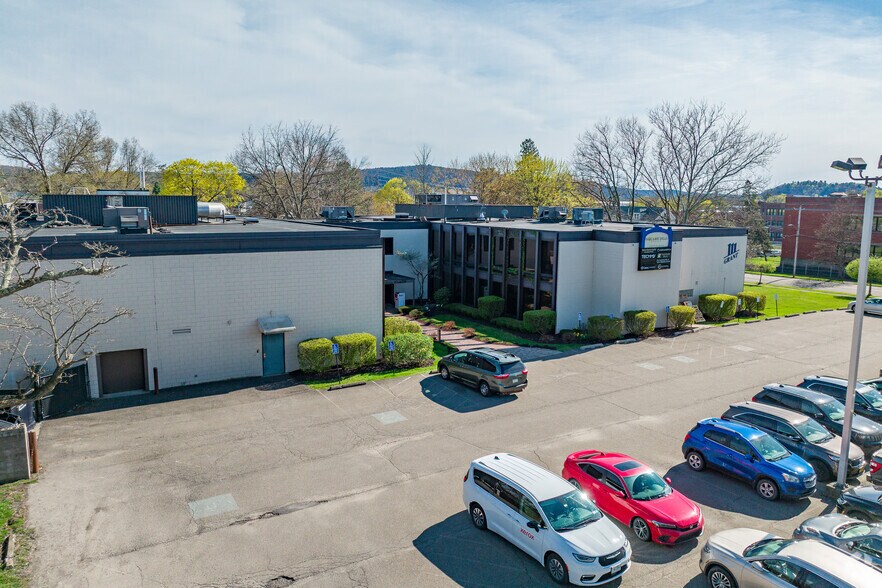 More Photos Of 111 Grant Ave, Endicott Office For Sale