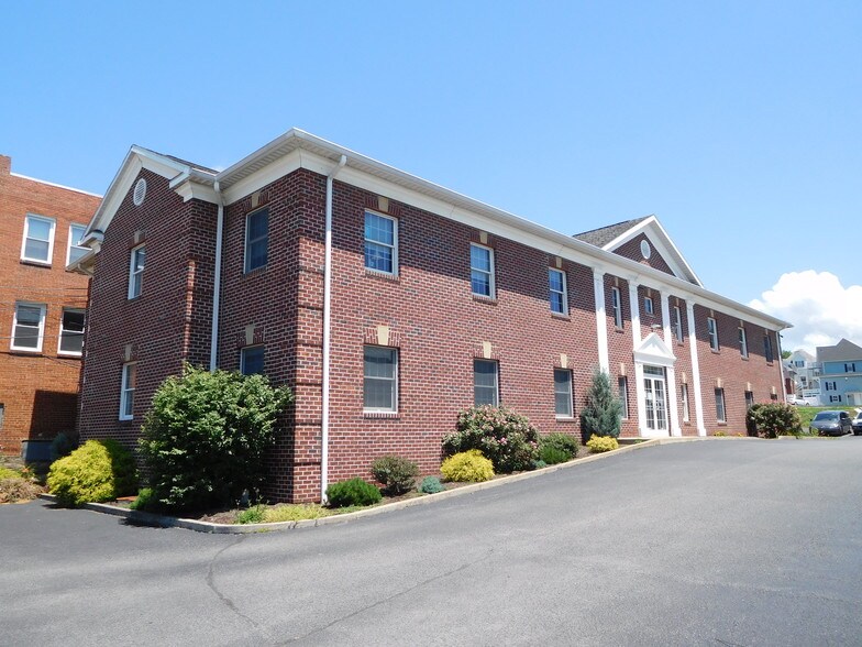 More Photos Of 430 Spruce St, Morgantown Office For Lease