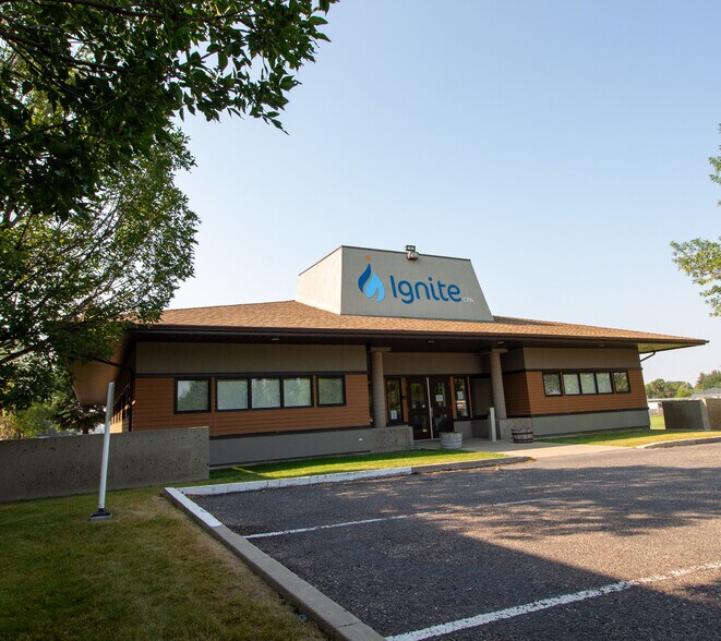 Primary Photo Of 401 21A St N, Lethbridge Office For Sale
