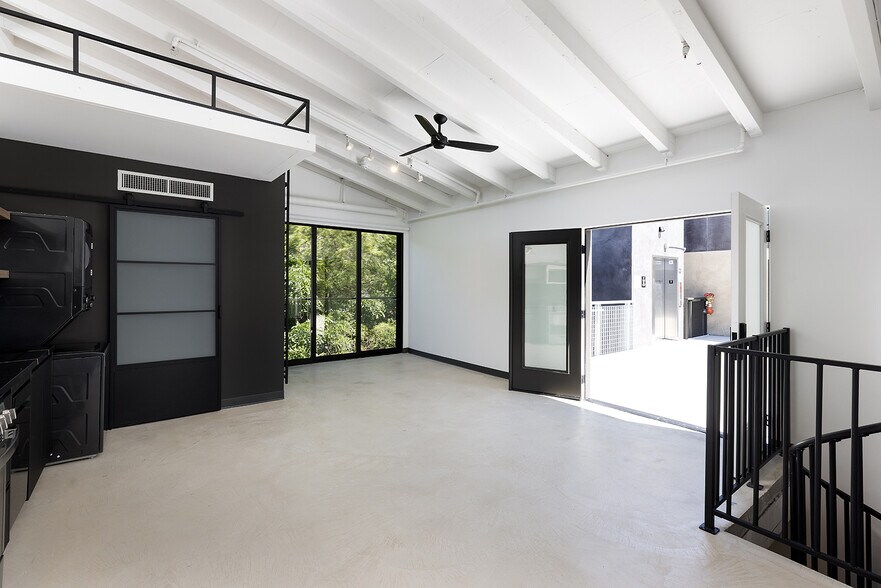 More Photos Of 20412-20432 Laguna Canyon Rd, Laguna Beach Office For Lease