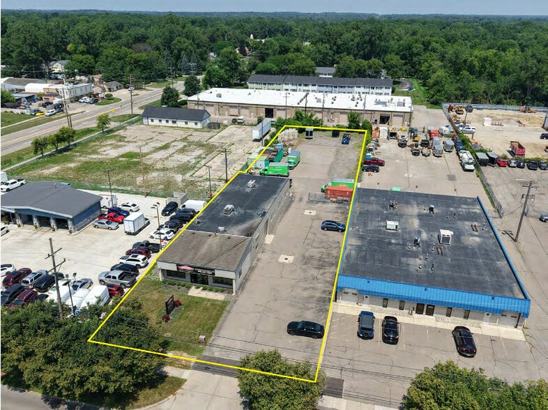 Primary Photo Of 31168 W Eight Mile Rd, Farmington Hills Warehouse For Sale