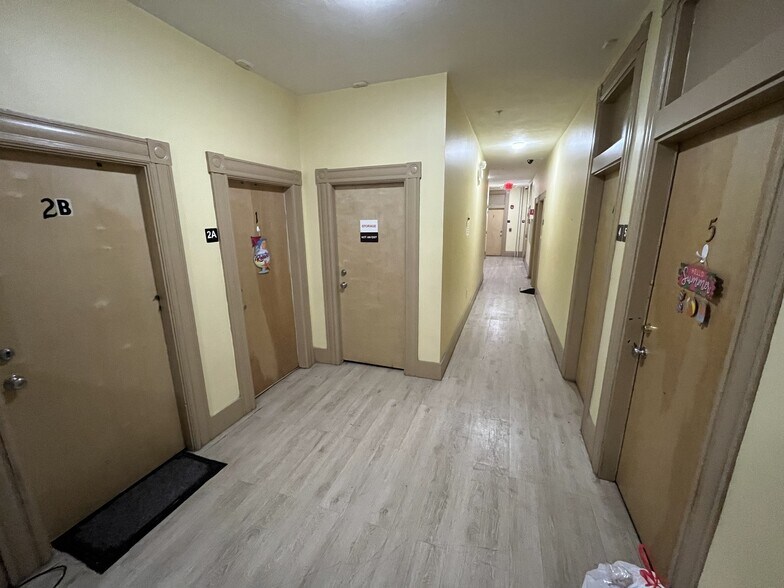 More Photos Of 270 Main St, Marlborough Storefront Retail Residential For Sale