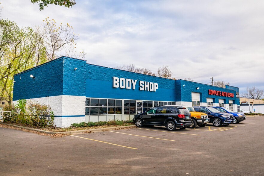 More Photos Of 8443 University Ave NE, Spring Lake Park Auto Repair For Sale