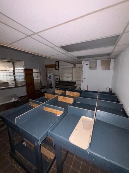 More Photos Of 975 Broadway St, Buffalo General Retail For Sale