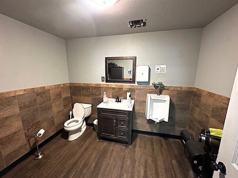 More Photos Of 2218 Champa St, Denver Warehouse For Sale