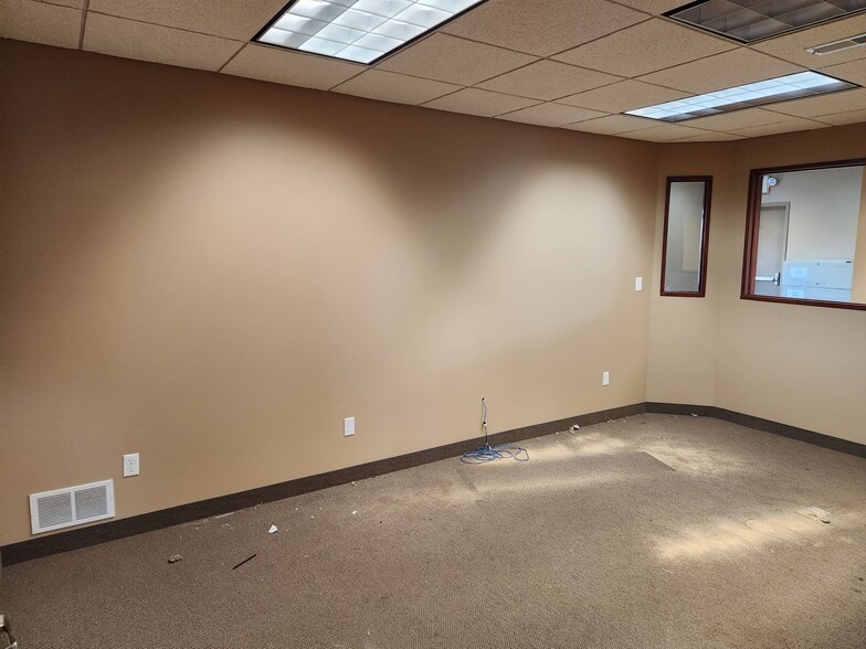 More Photos Of 3352 Sherman Ct, Eagan Medical For Sale