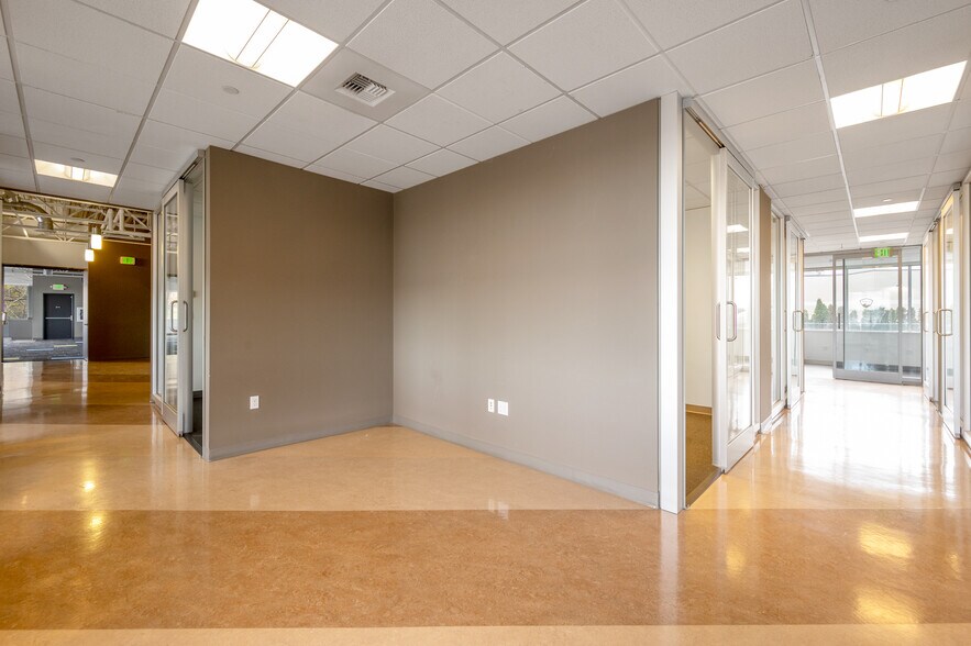 More Photos Of 3257 16th Ave W, Seattle Office For Lease