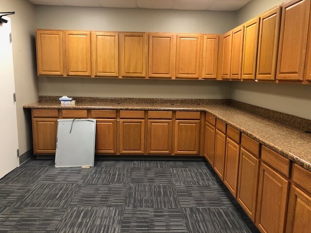 More Photos Of 2445 Onslow Dr, Jacksonville Bank For Sale