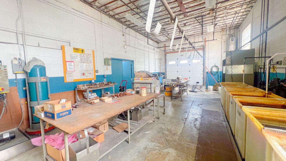 More Photos Of 450 S Fellowship Rd, Maple Shade Township Warehouse For Sale