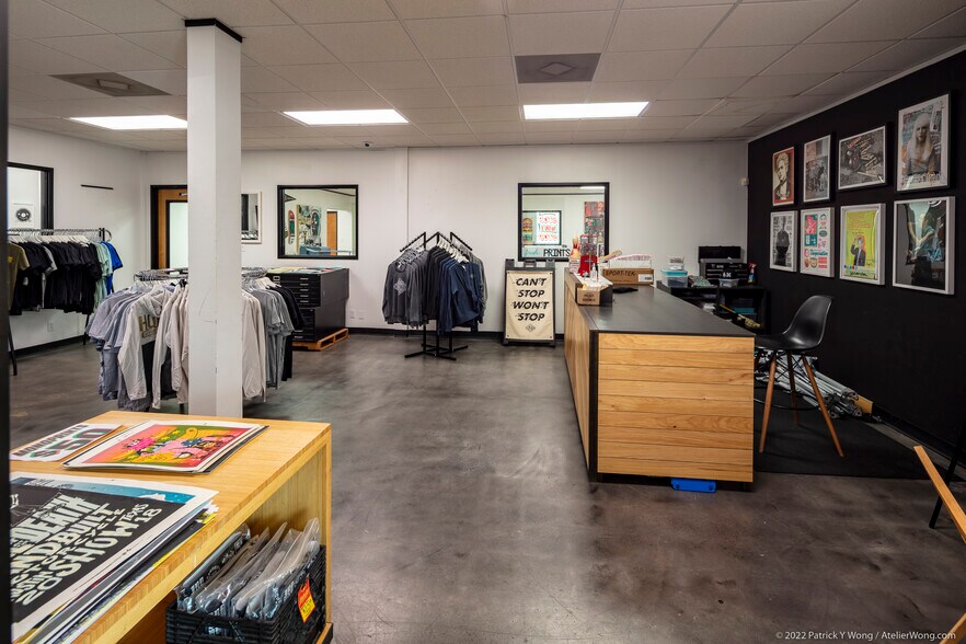 More Photos Of 705 Wallingford Bend, Austin Light Distribution For Lease