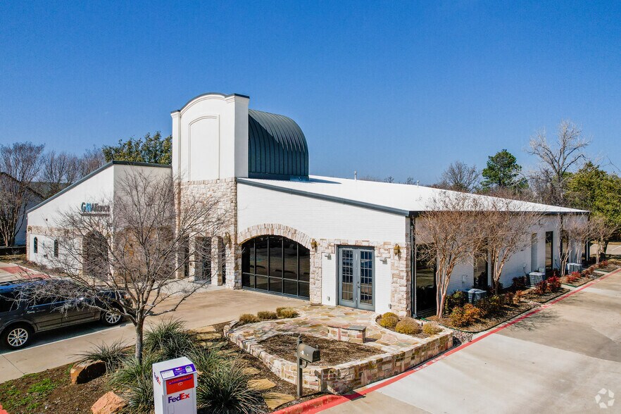 More Photos Of 620 E Southlake Blvd, Southlake Medical For Lease