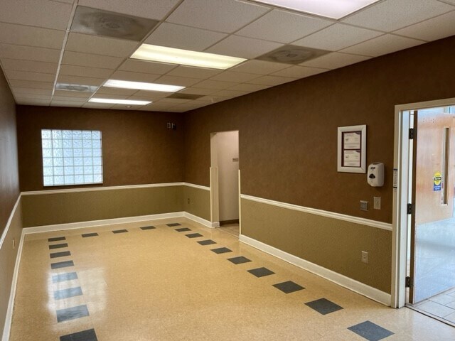 More Photos Of 745 Pine St, Macon-Bibb Office For Sale