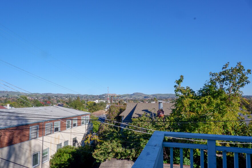 More Photos Of 940 York St, Vallejo Apartments For Sale