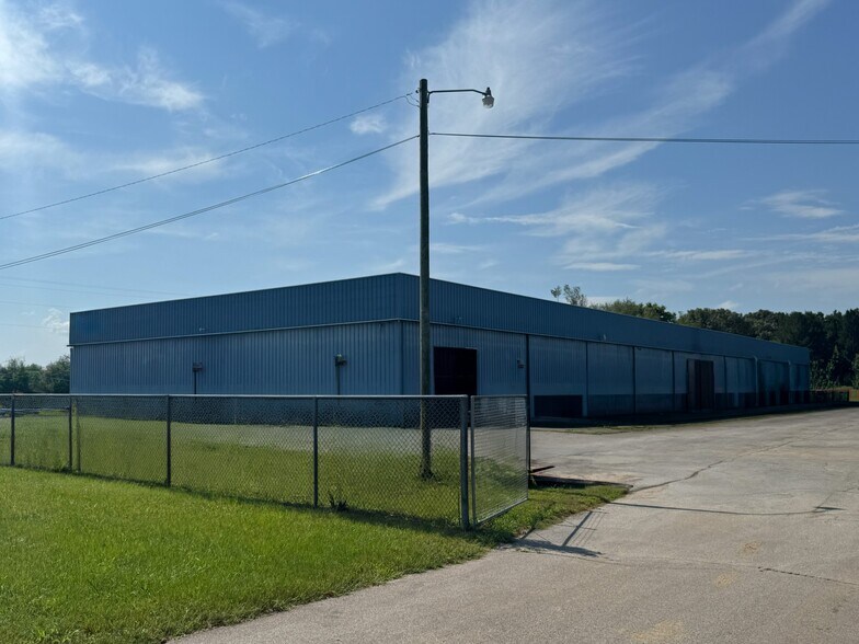More Photos Of 1000 Fields Rd, Laceys Spring Warehouse For Lease