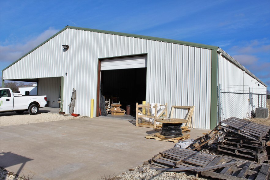 More Photos Of 340 Industrial Park Dr, Fairfield Warehouse For Sale