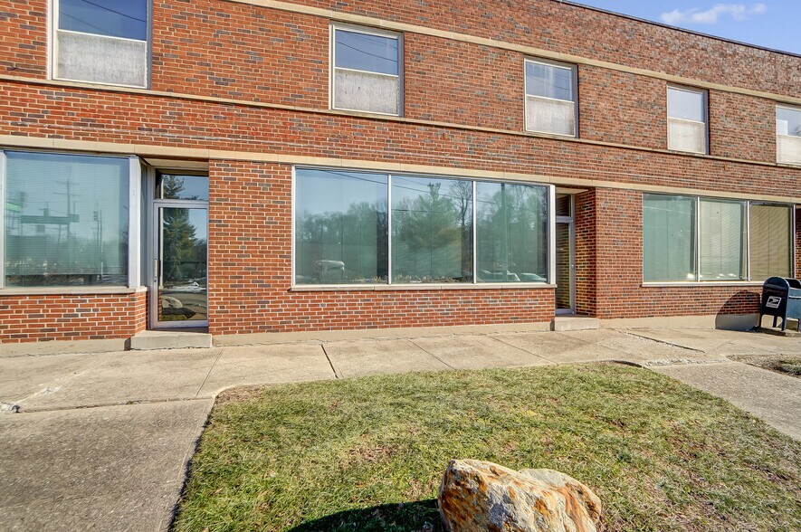 More Photos Of 3925-3927 Brotherton Rd, Cincinnati Office For Sale